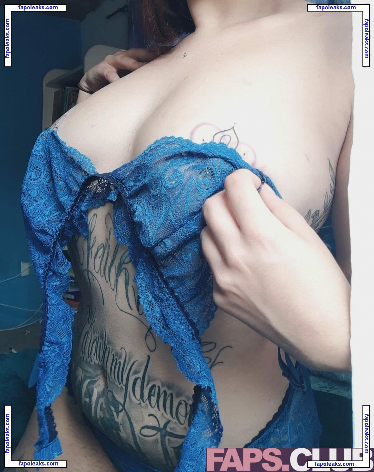 Miaura / bluebelle.sgh / miaurasgh nude photo #0012 from OnlyFans