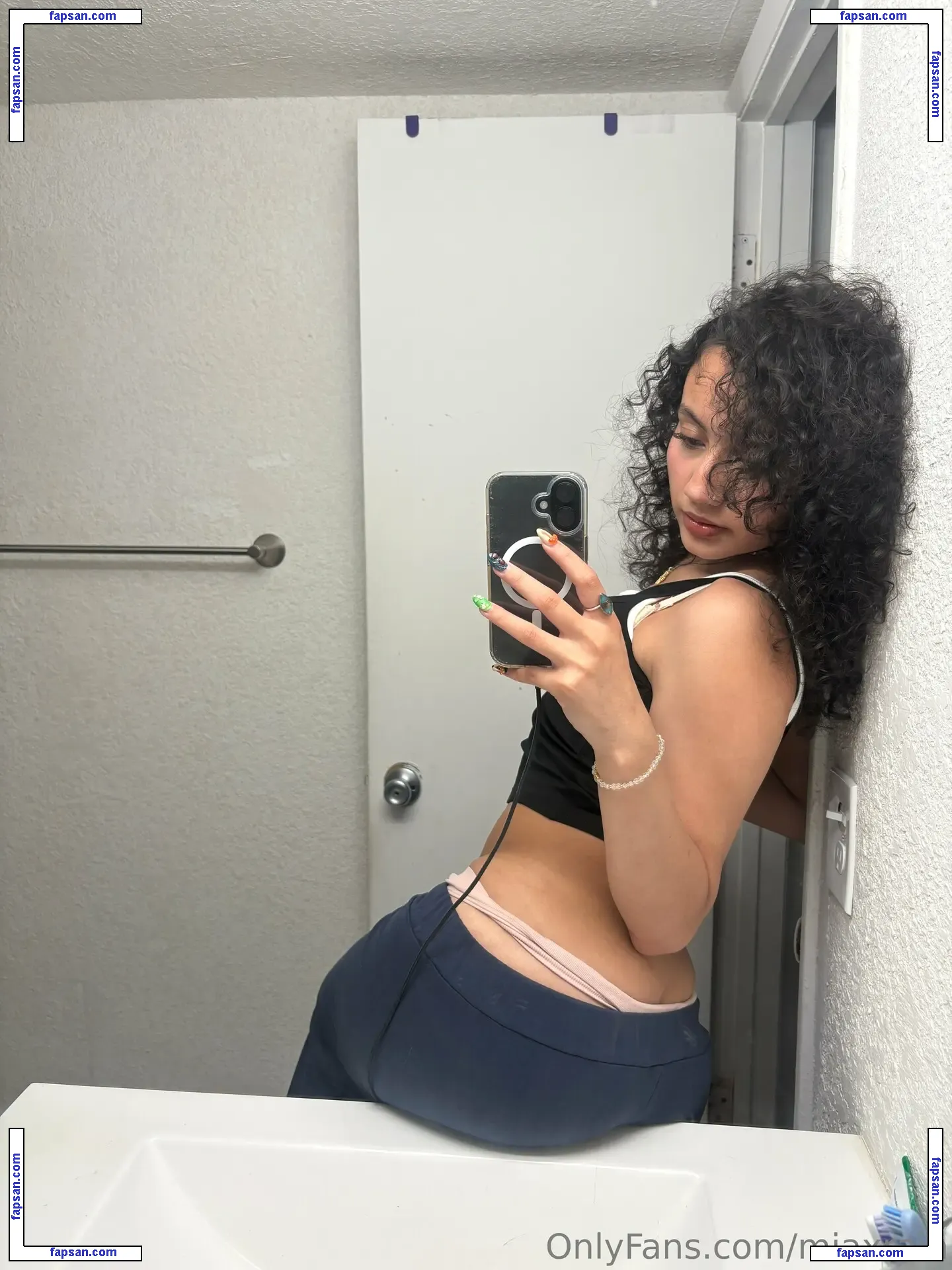 miaxrain nude photo #0018 from OnlyFans