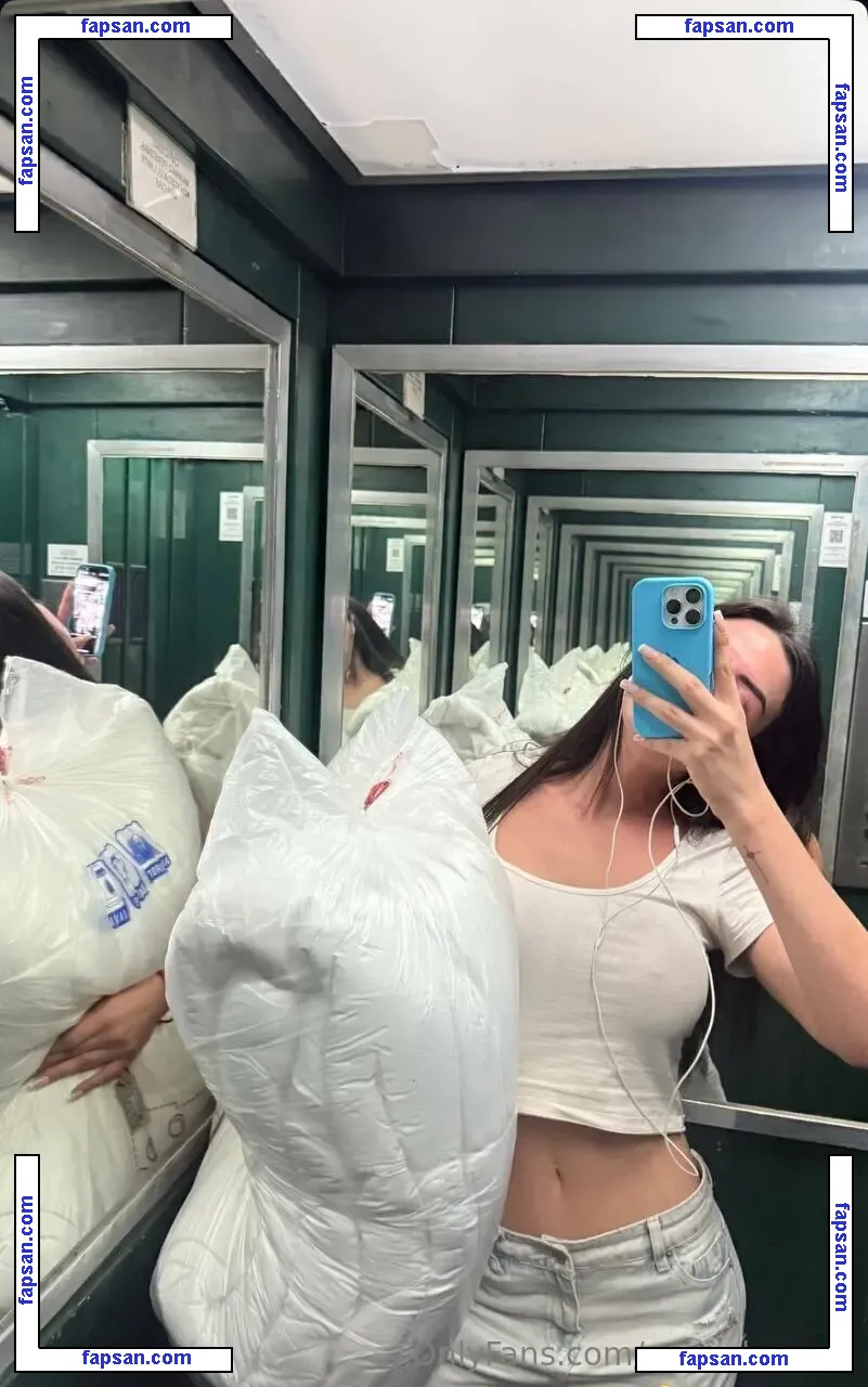 micaelaa.xxx nude photo #0012 from OnlyFans