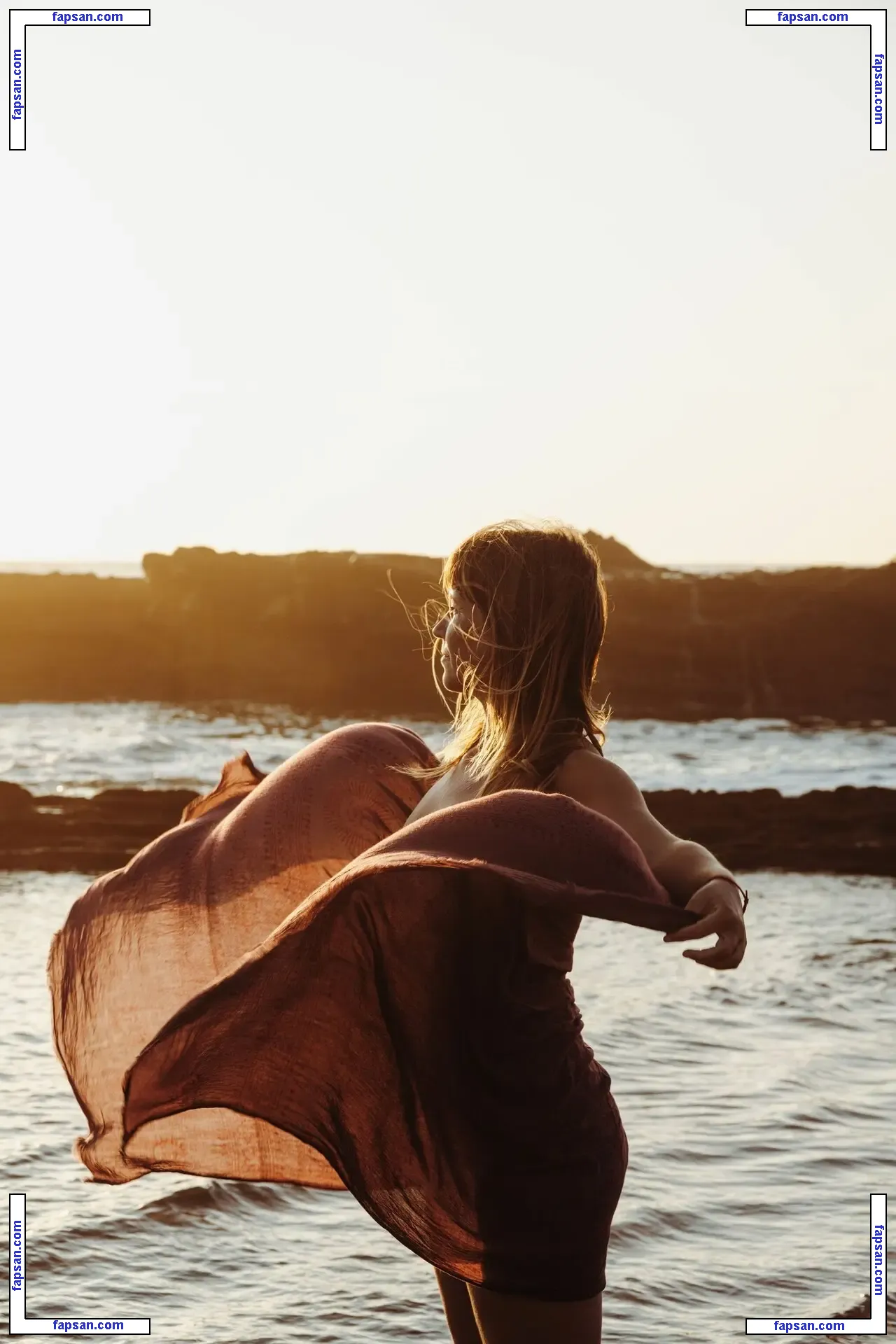 Mich Hoek голая фото #0001 с Онлифанс