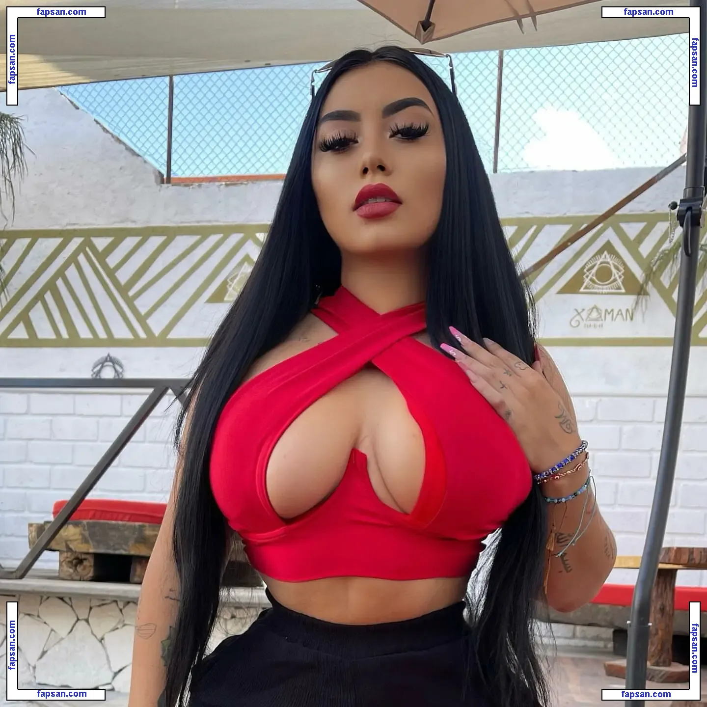 Michbaezoficial nude photo #0001 from OnlyFans