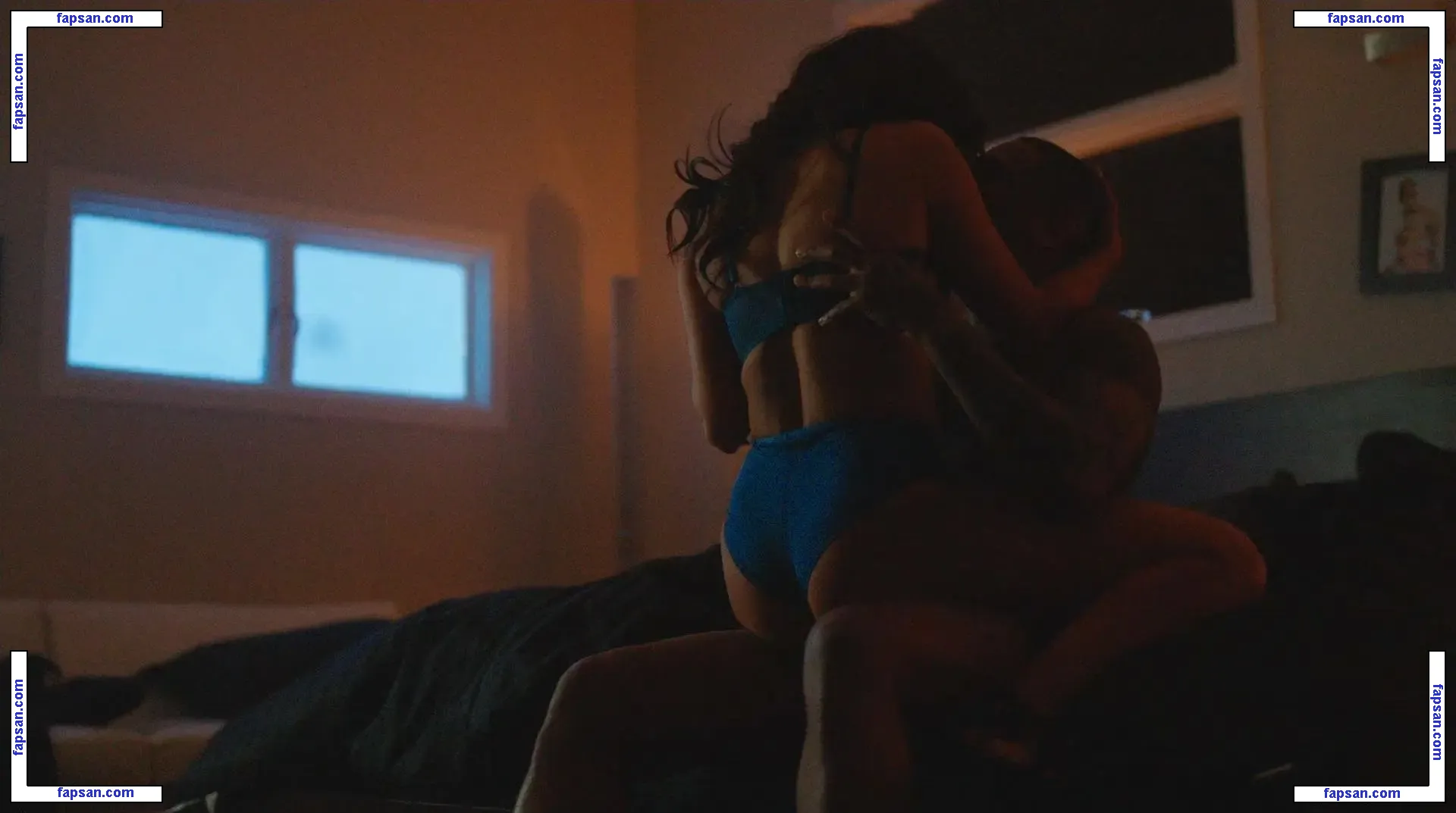 Michelle Hayden голая фото #0011 с Онлифанс