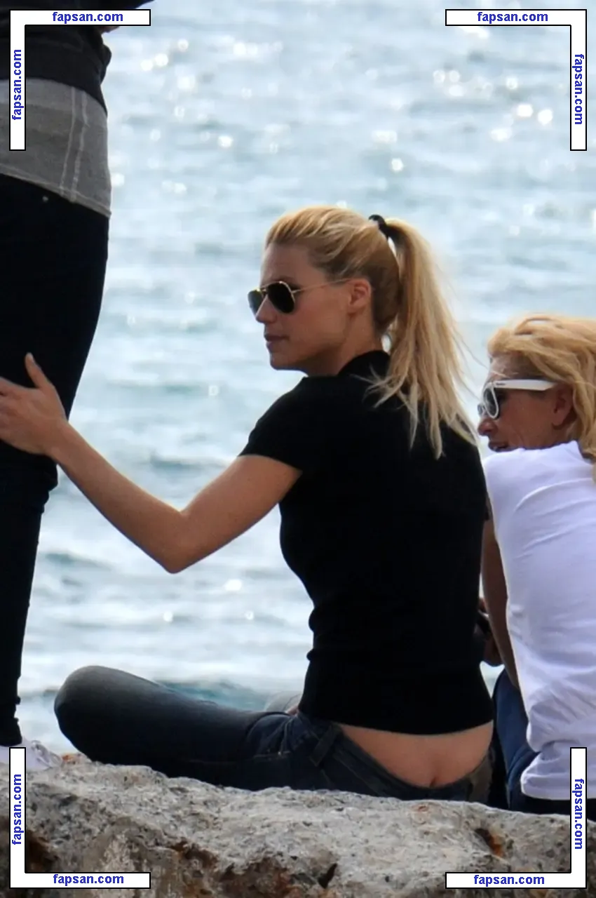 Michelle Hunziker nude photo #0927 from OnlyFans