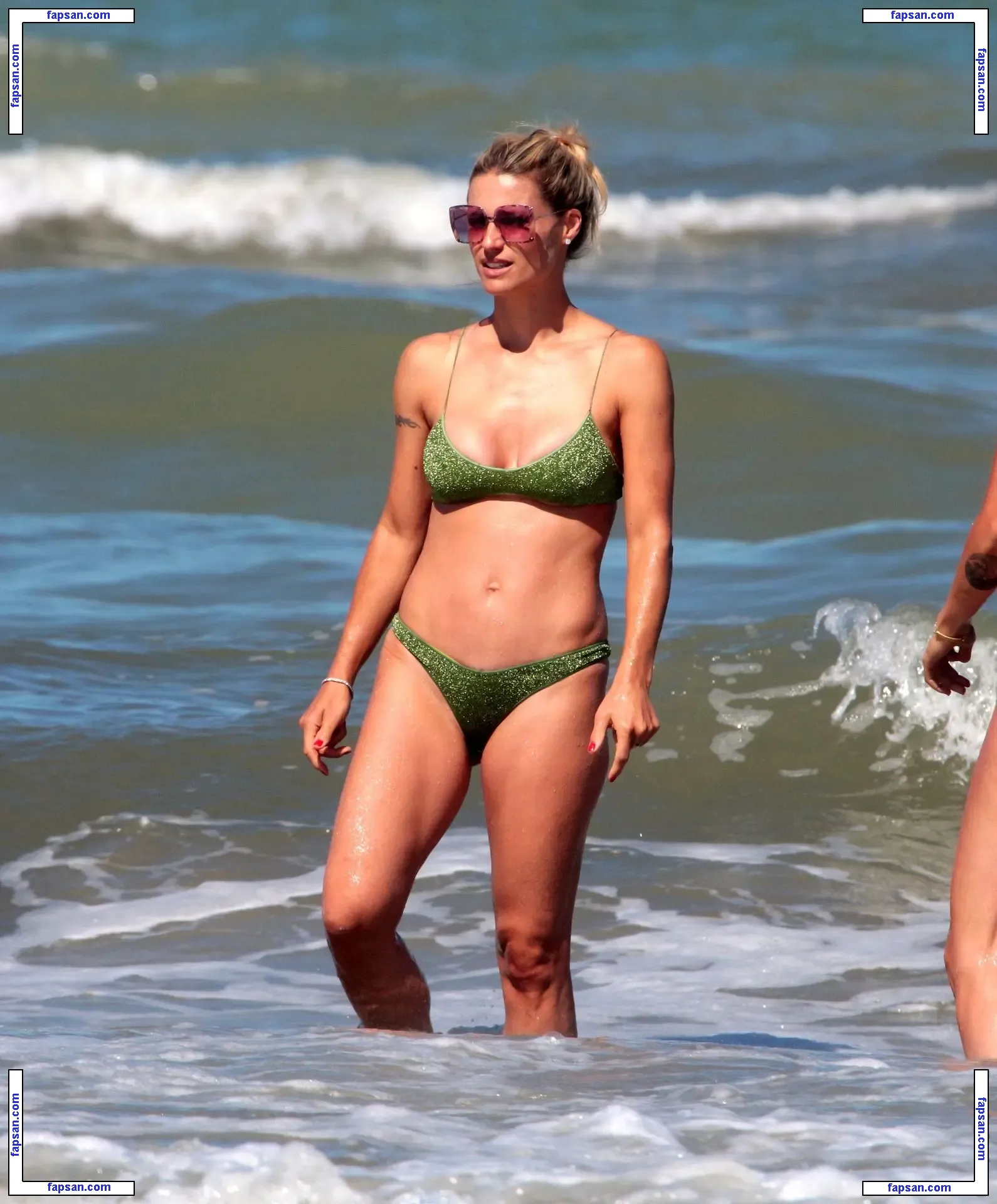 Michelle Hunziker nude photo #1557 from OnlyFans