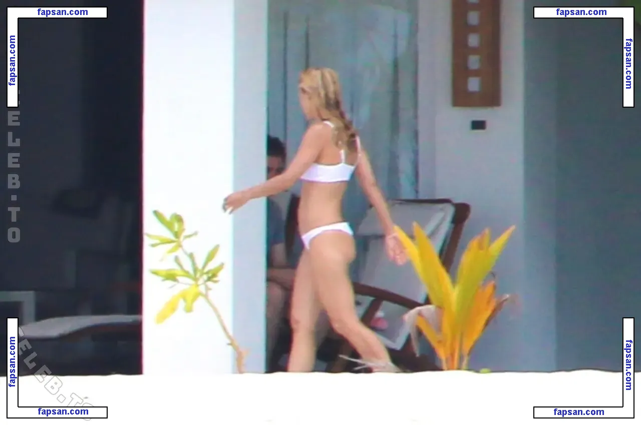 Michelle Hunziker nude photo #2576 from OnlyFans