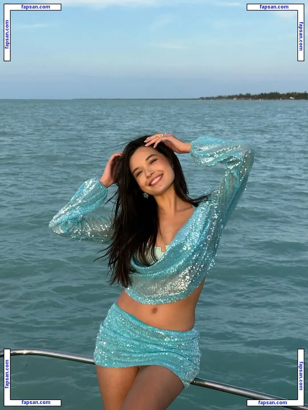 Michelle Mendizábal голая фото #0030 с Онлифанс