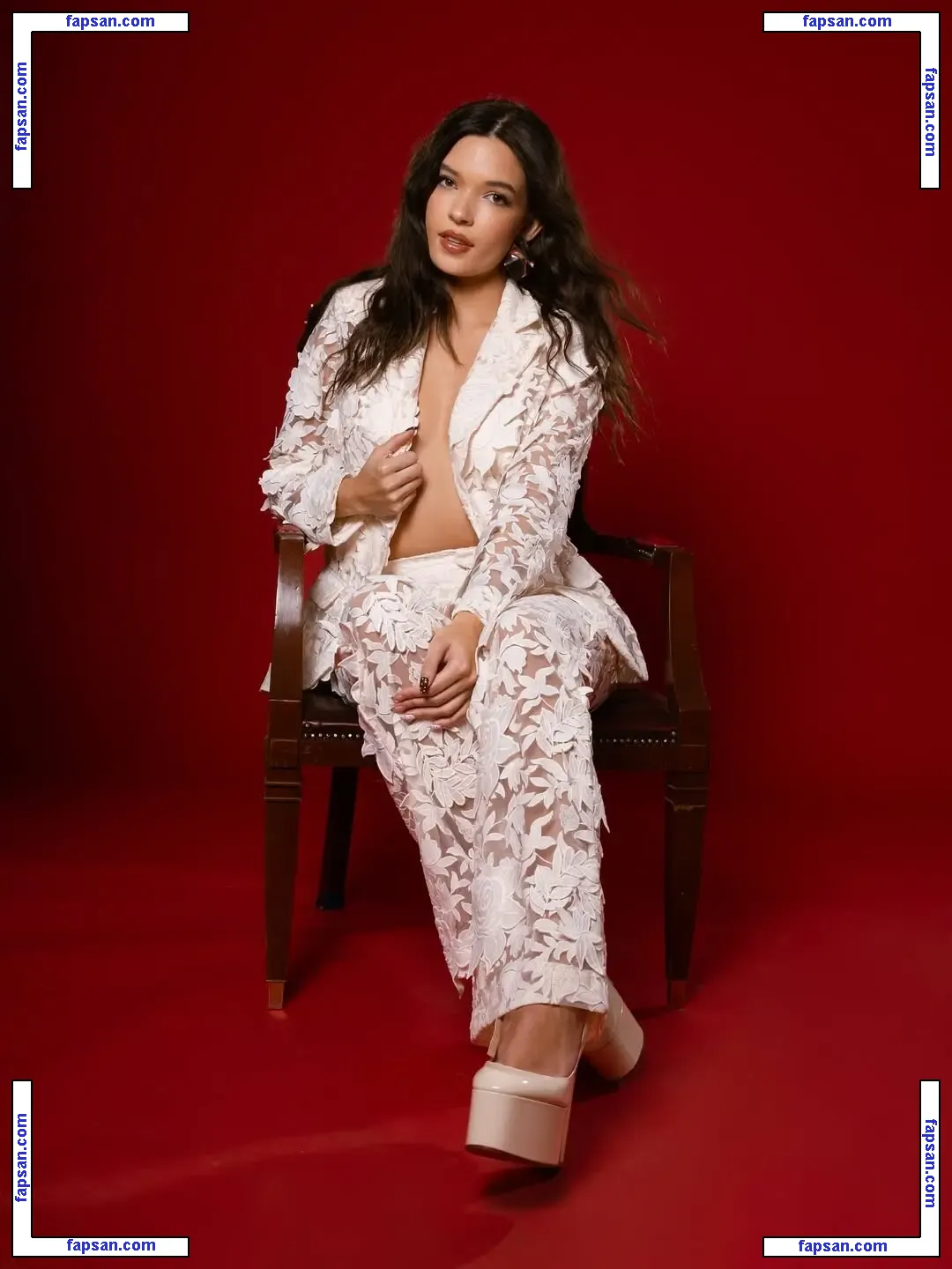 Michelle Mendizábal голая фото #0038 с Онлифанс