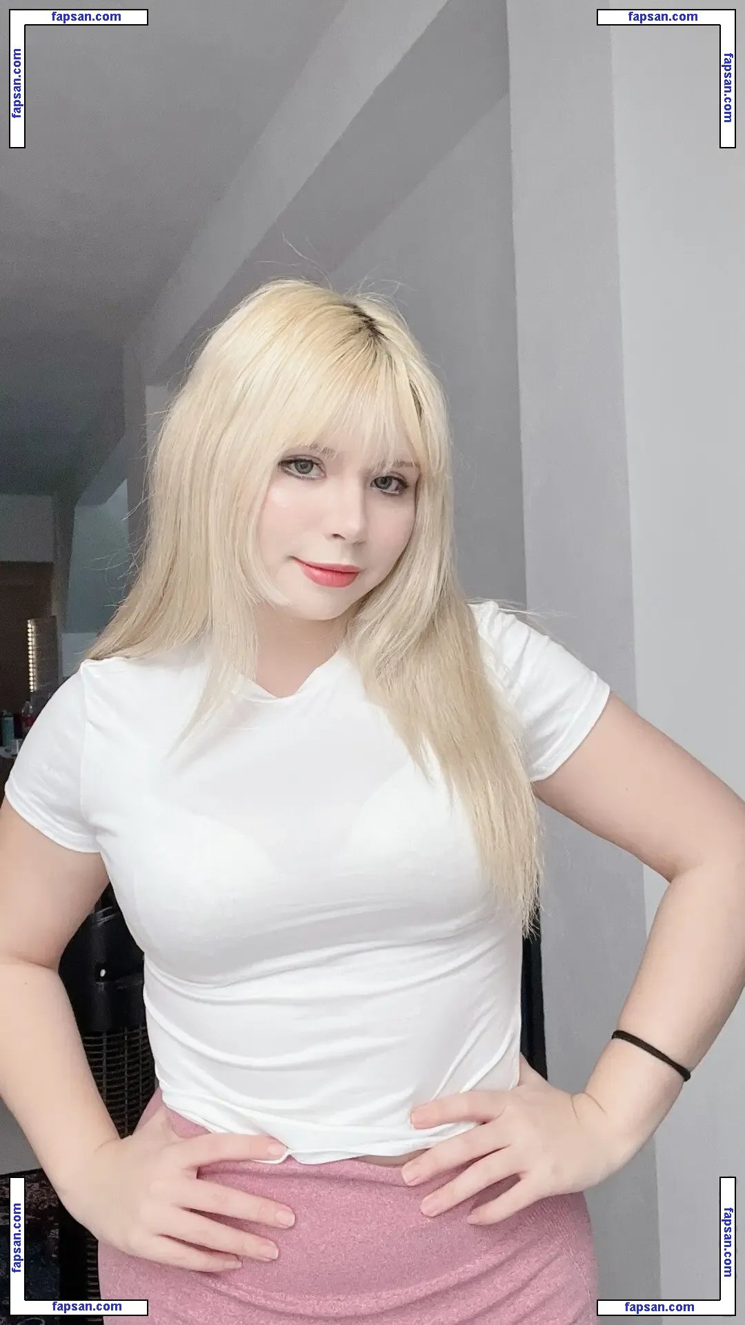 Michelle Mondragon голая фото #0018 с Онлифанс