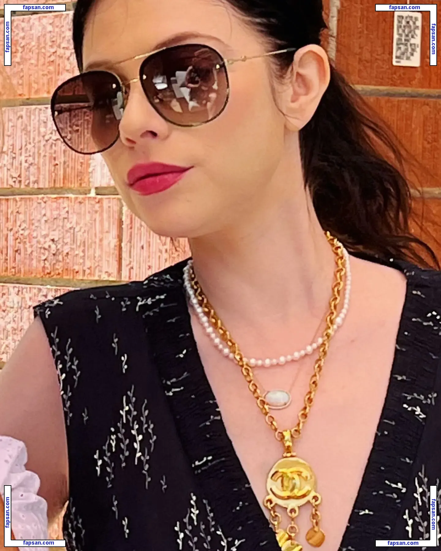 Michelle Trachtenberg nude photo #0182 from OnlyFans