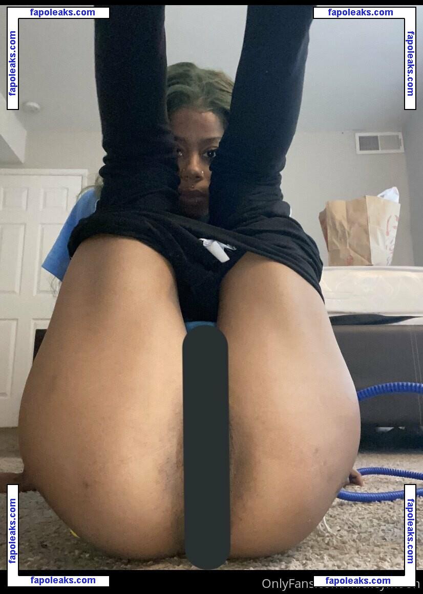 mickeymooh / mickeymoo_ nude photo #0009 from OnlyFans