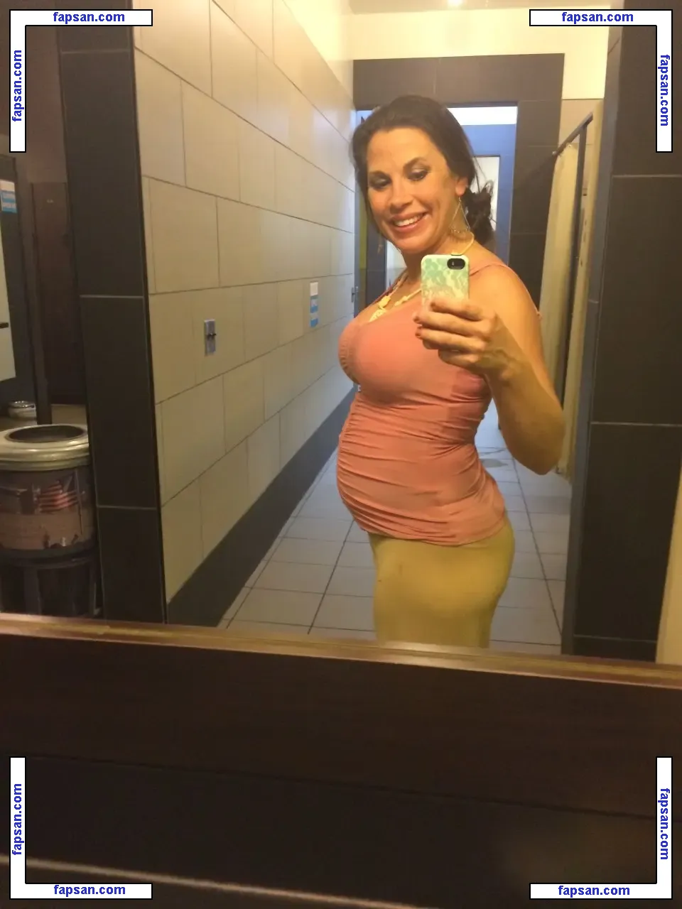 Mickie James голая фото #0041 с Онлифанс