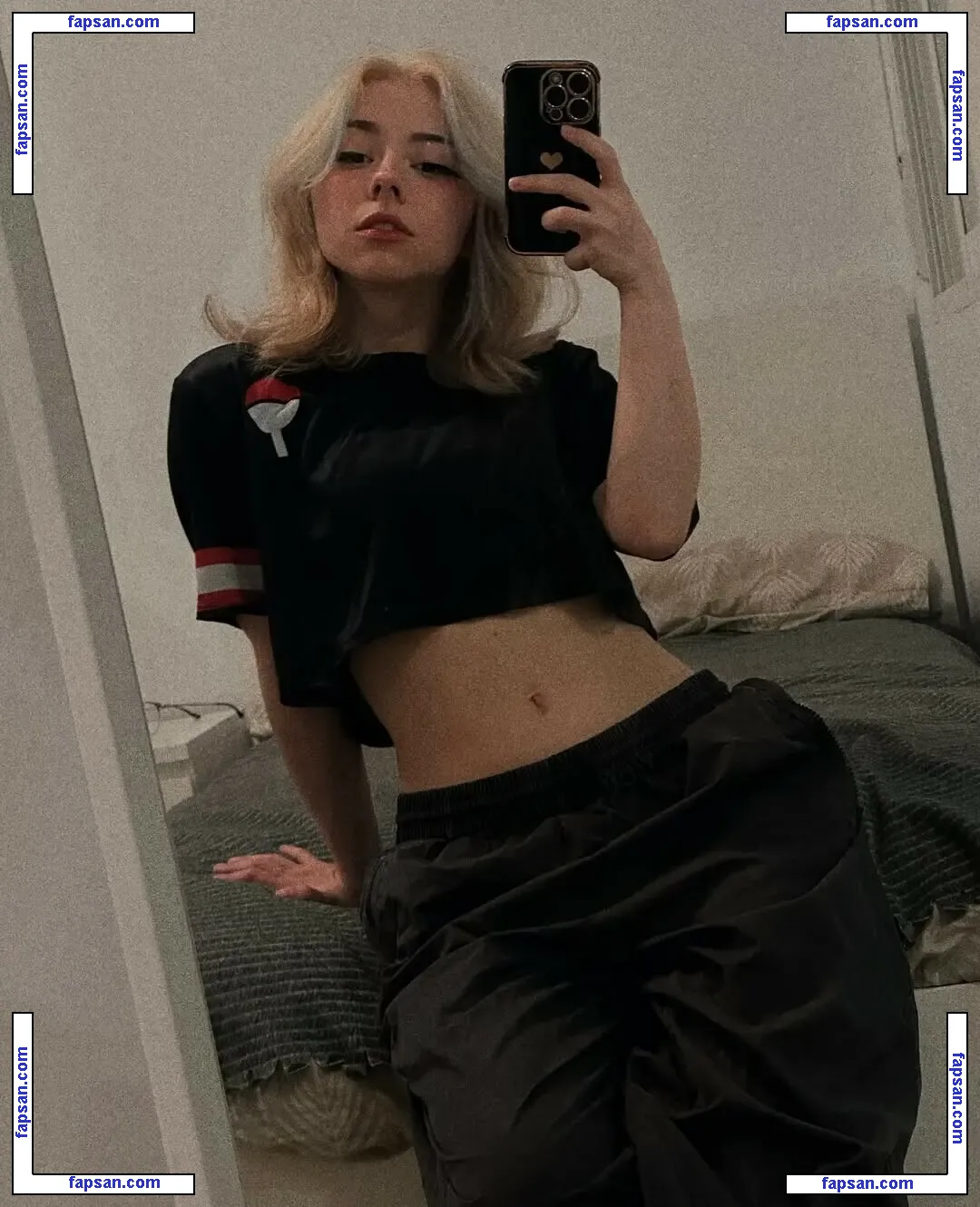 Mictia00 голая фото #0010 с Онлифанс