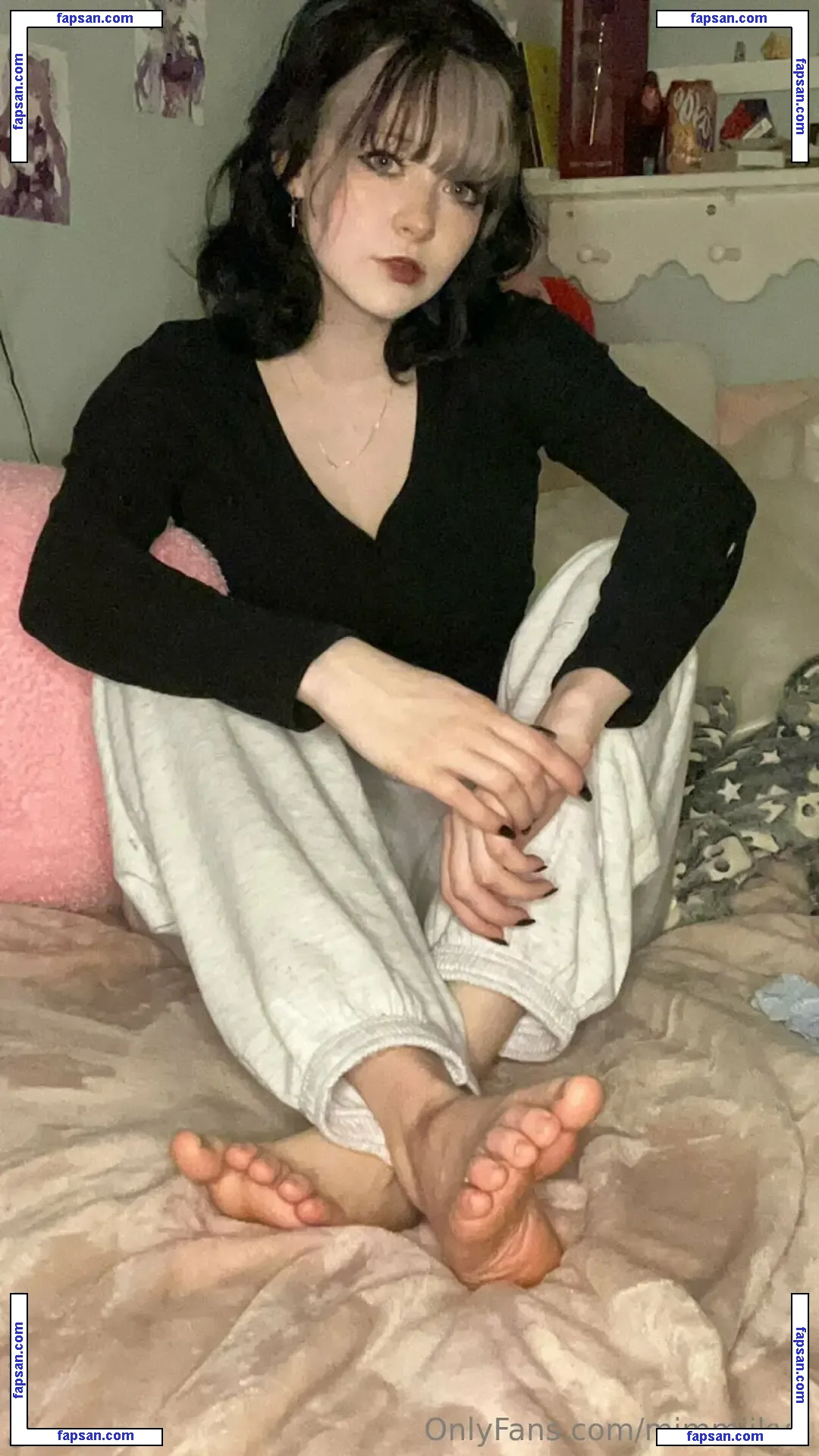 Miimmikyu nude photo #0024 from OnlyFans