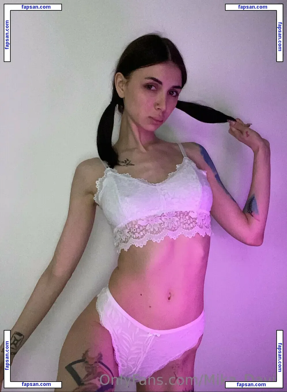 Mika Davis / mika_davis / mjjennell1 nude photo #0011 from OnlyFans