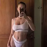 Mikaela Hook голая #0001