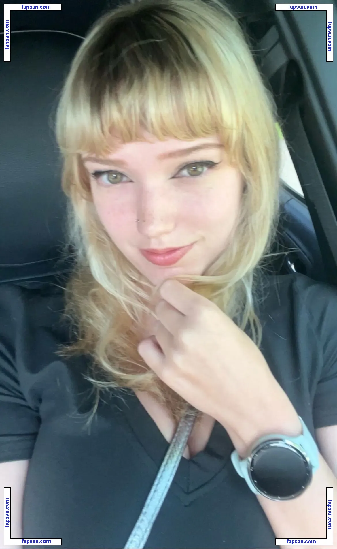 Mikahhlynn nude photo #0017 from OnlyFans