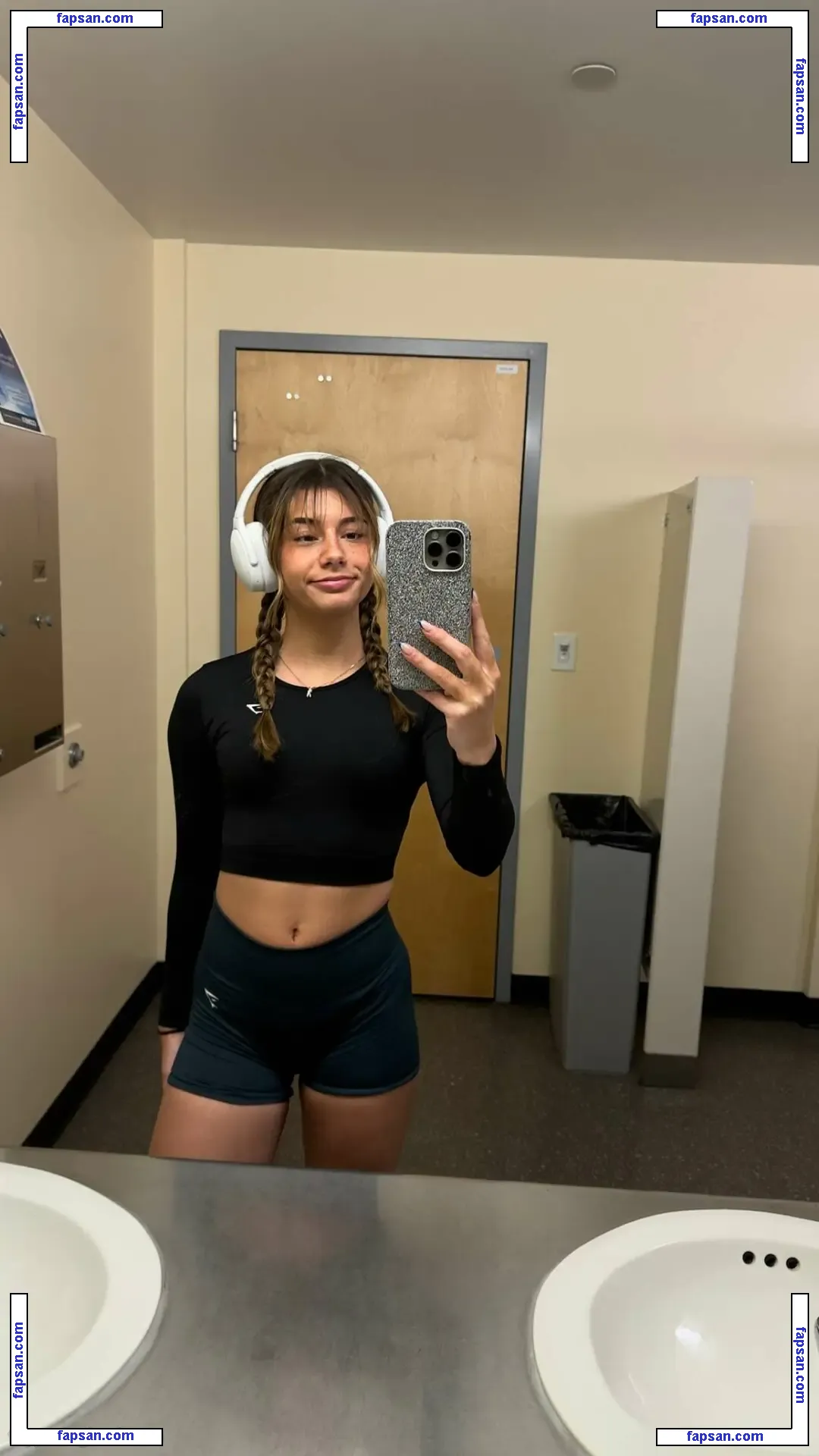 Mikayla Campinos nude photo #0131 from OnlyFans