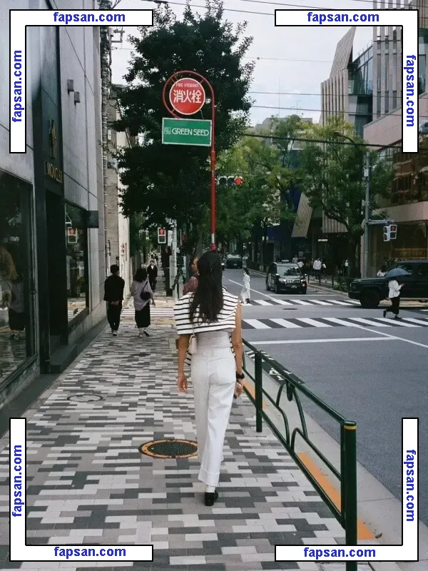 Miki Napolitano голая фото #0020 с Онлифанс