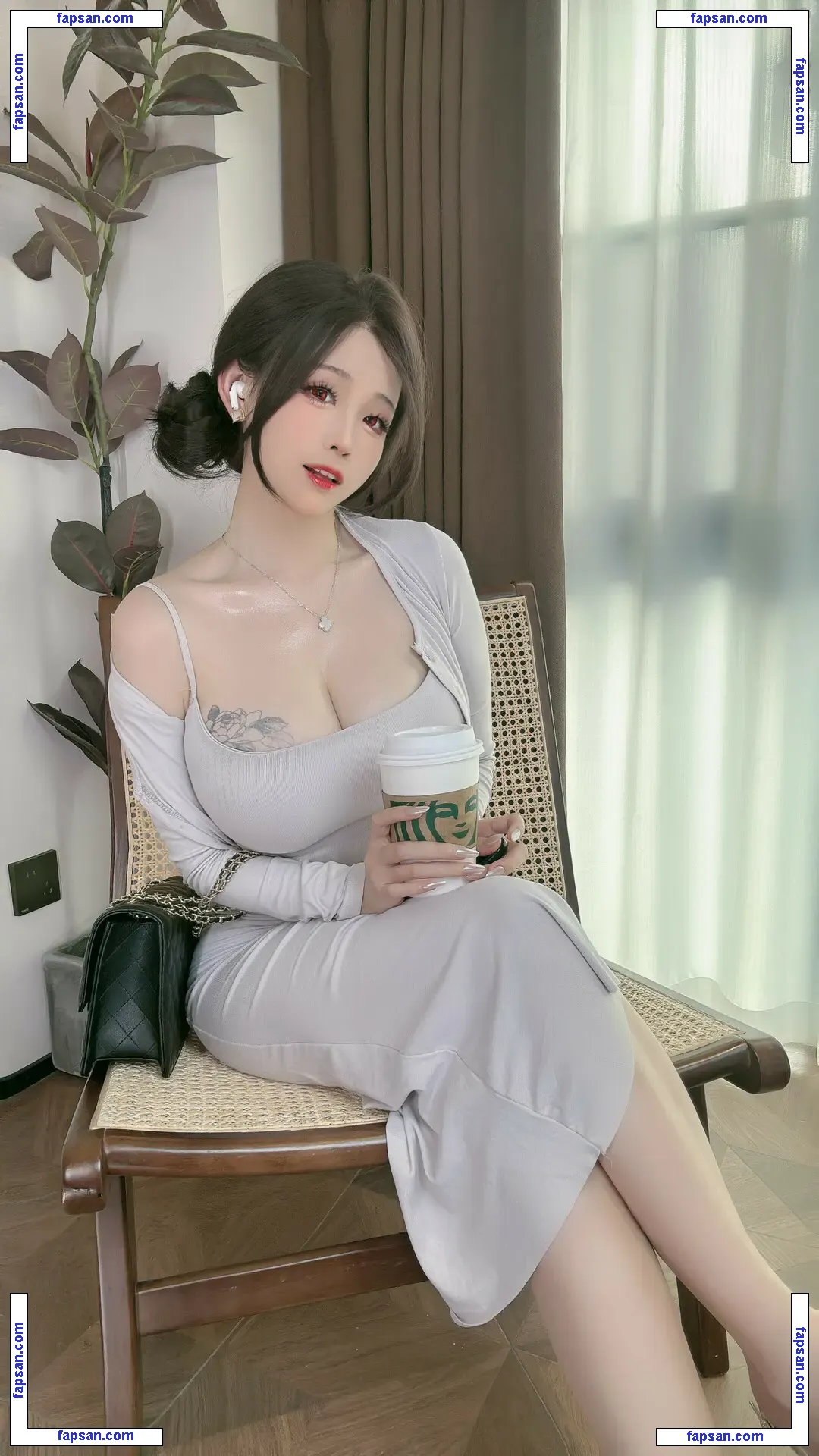 Mikomikoww nude photo #0139 from OnlyFans