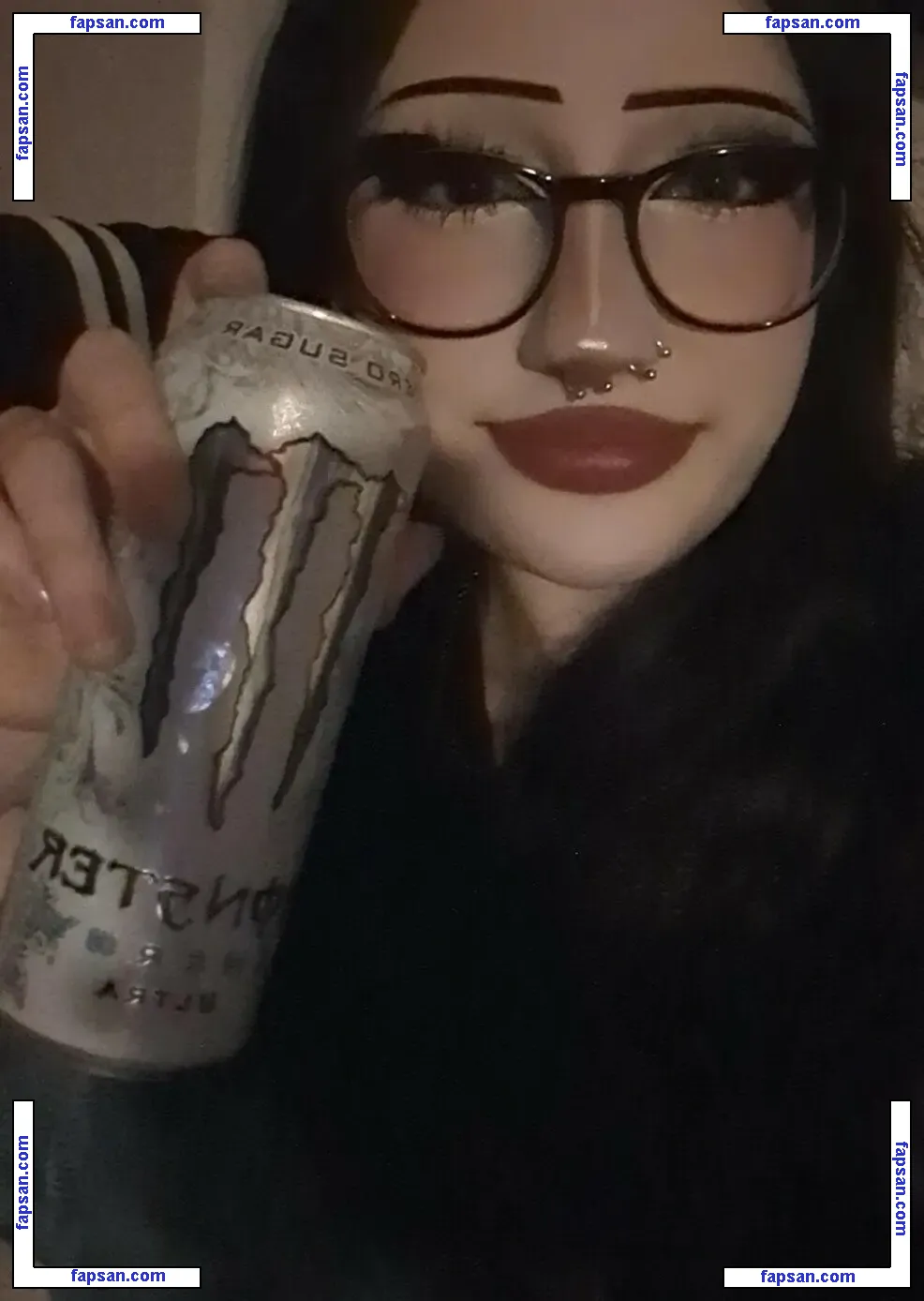 miksiekik nude photo #0002 from OnlyFans