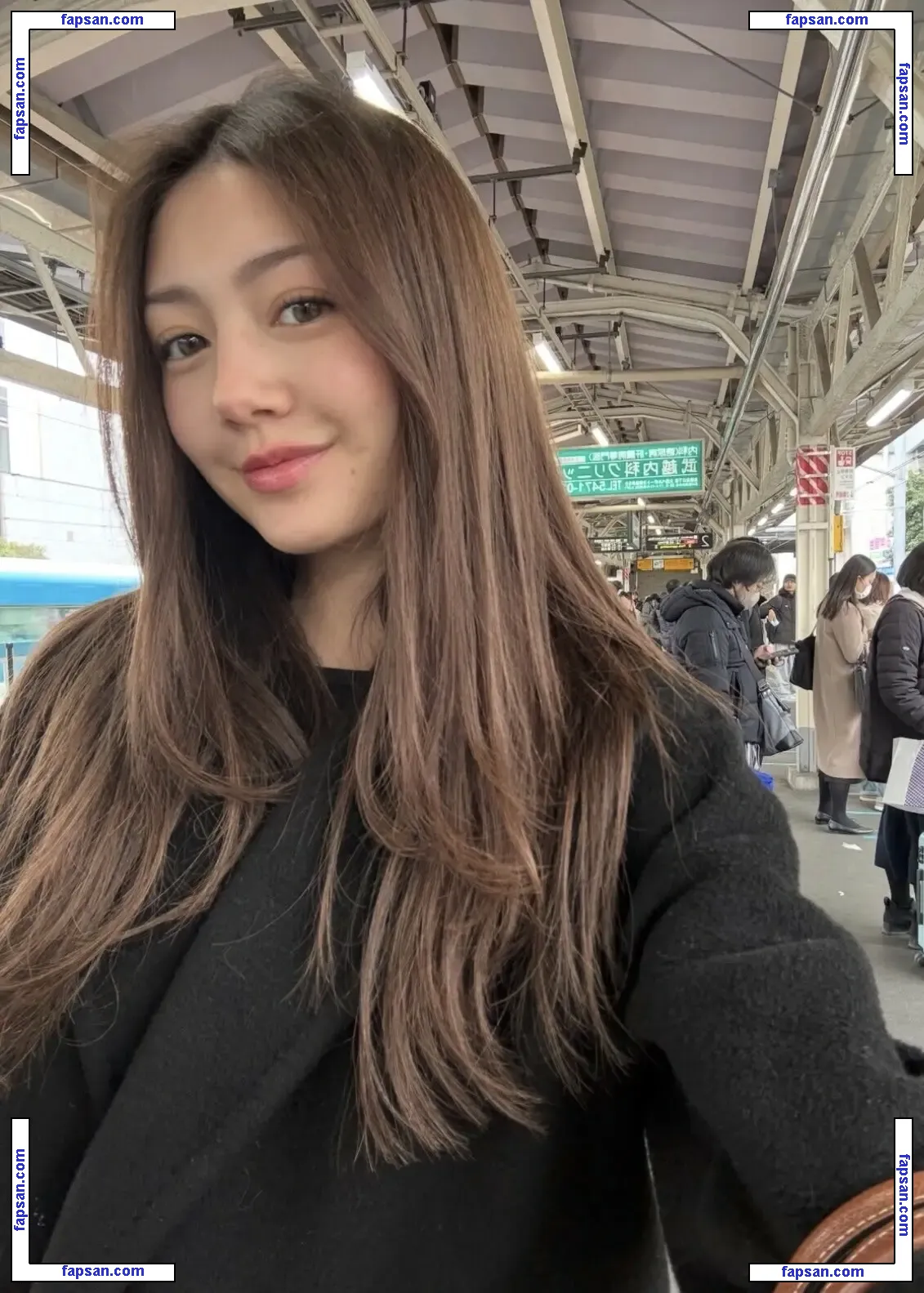 Miku Martineau голая фото #0019 с Онлифанс