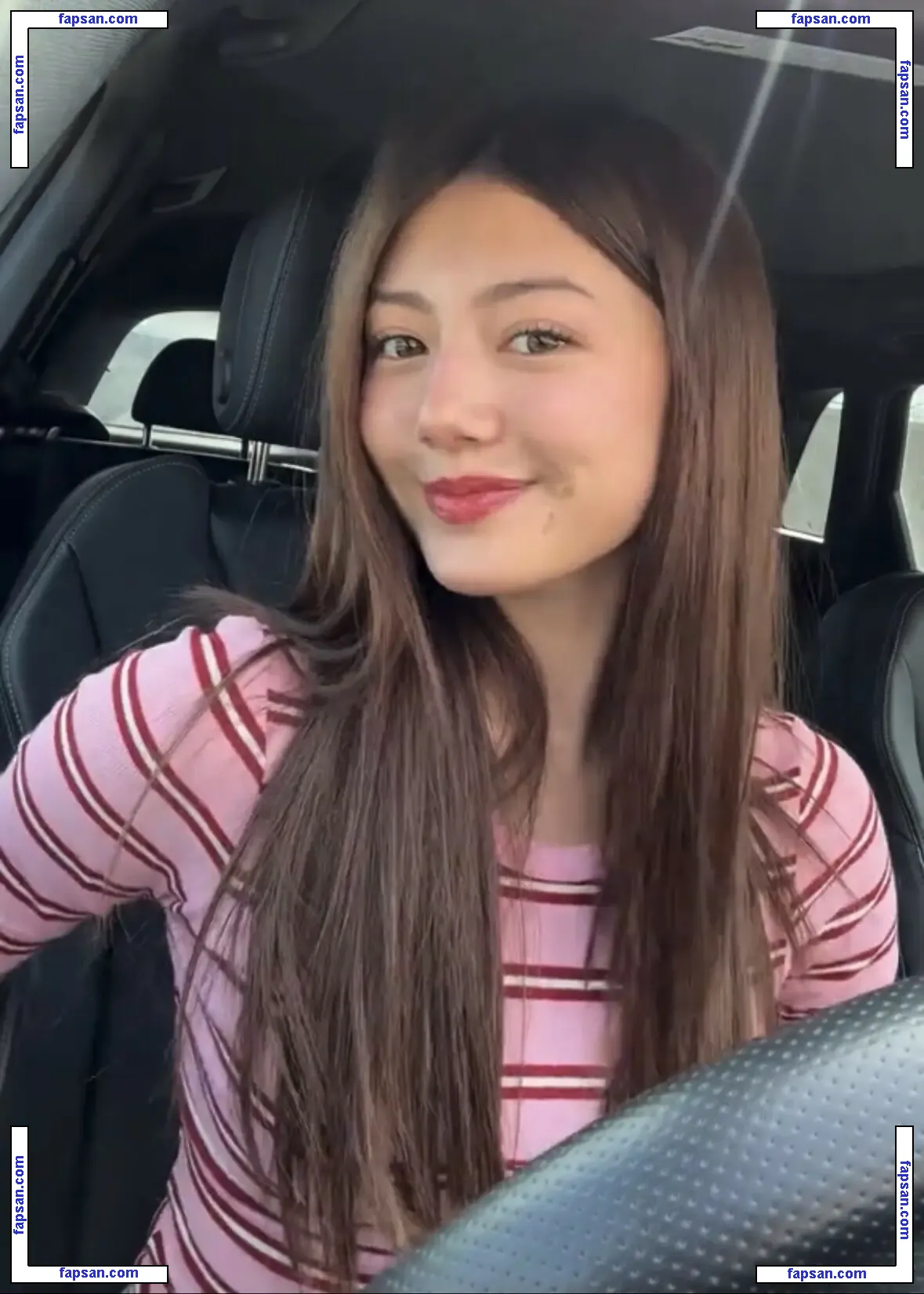 Miku Martineau nude photo #0029 from OnlyFans