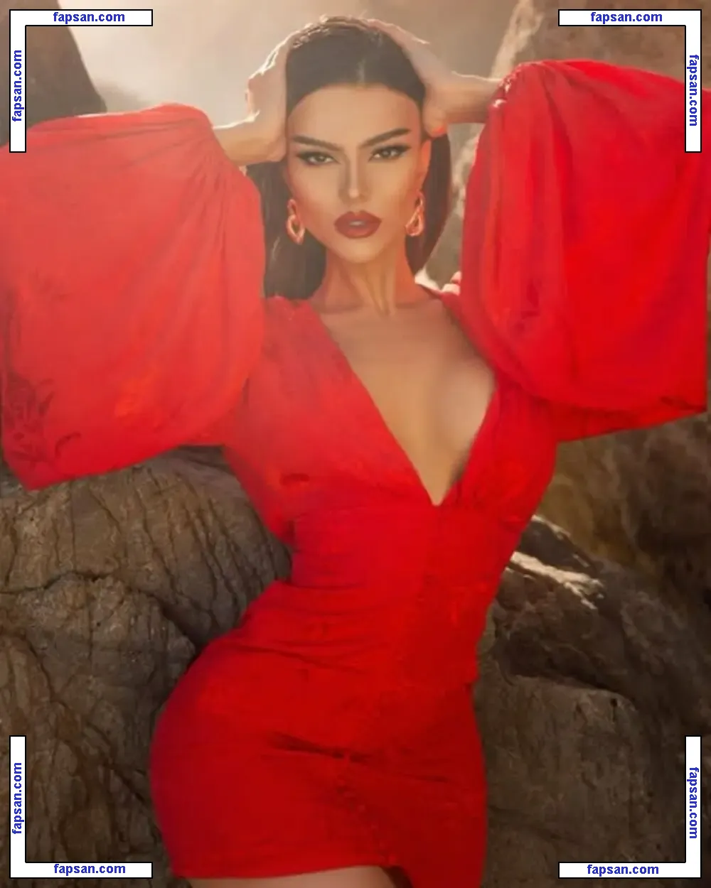 Mila Marandi голая фото #0012 с Онлифанс