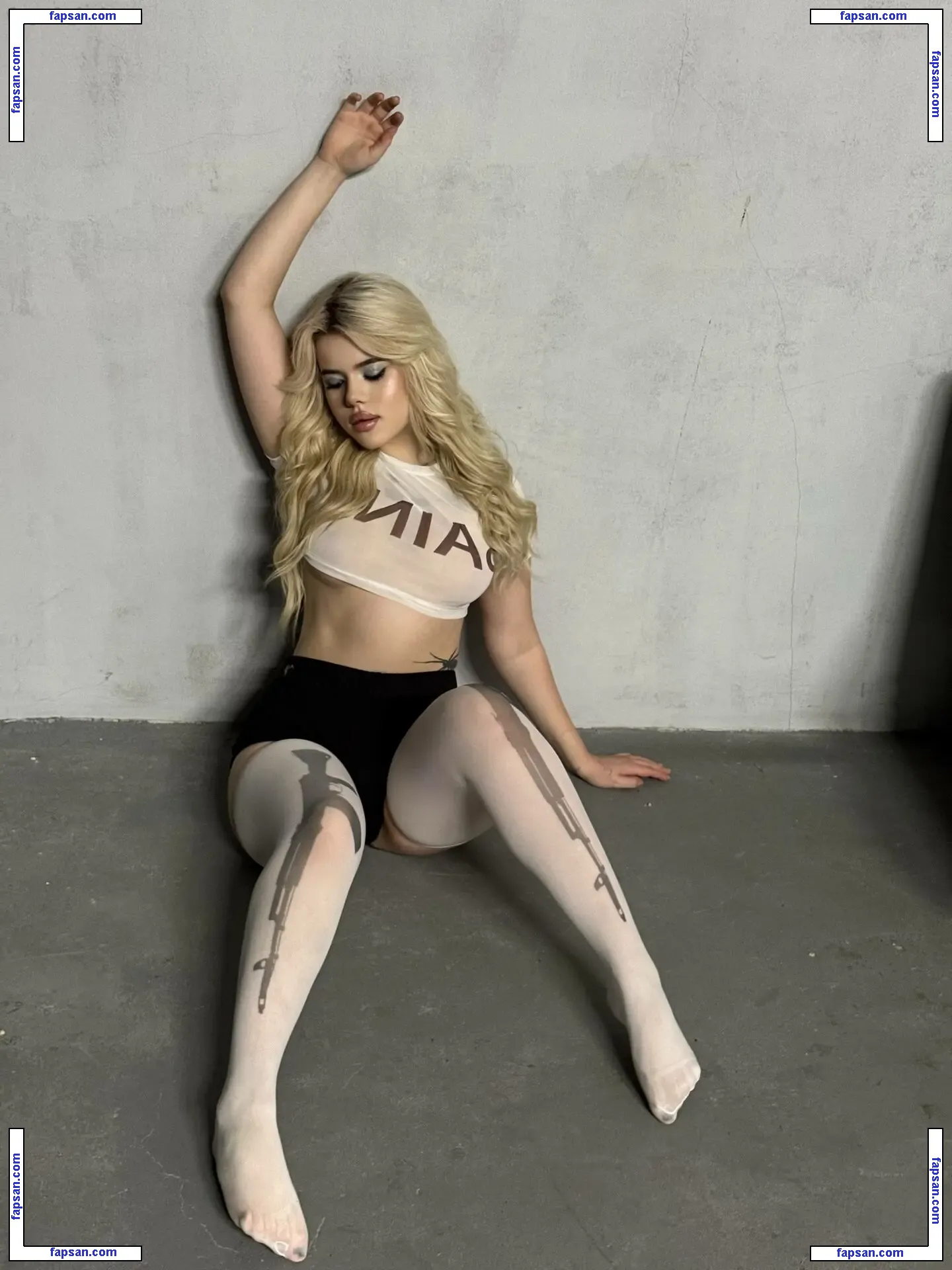 Mila Rodnaya голая фото #0016 с Онлифанс