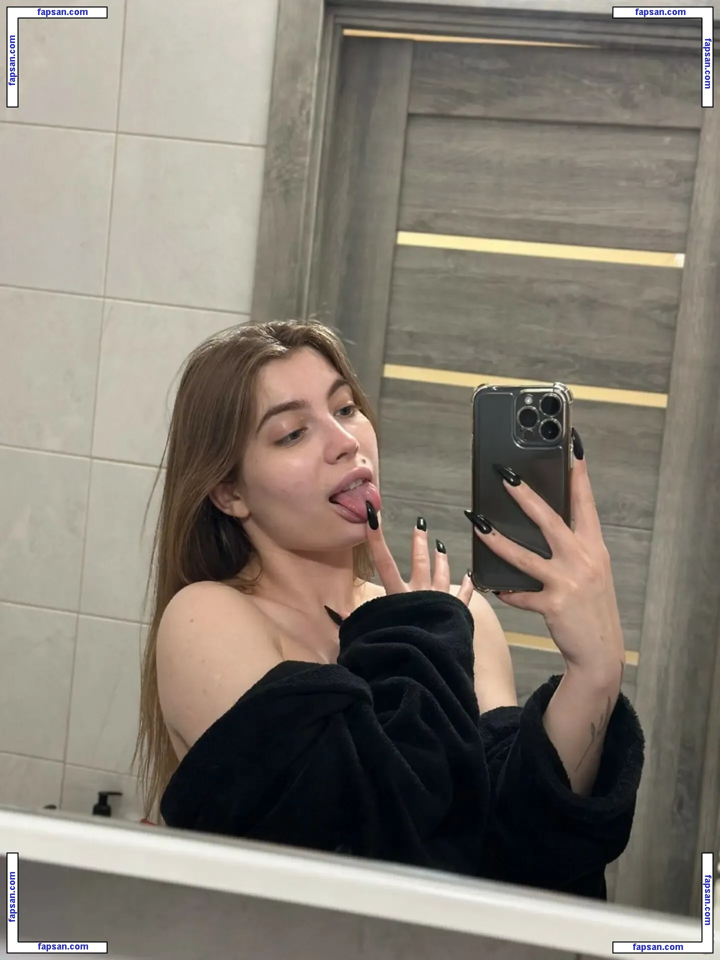 Milajen nude photo #0002 from OnlyFans