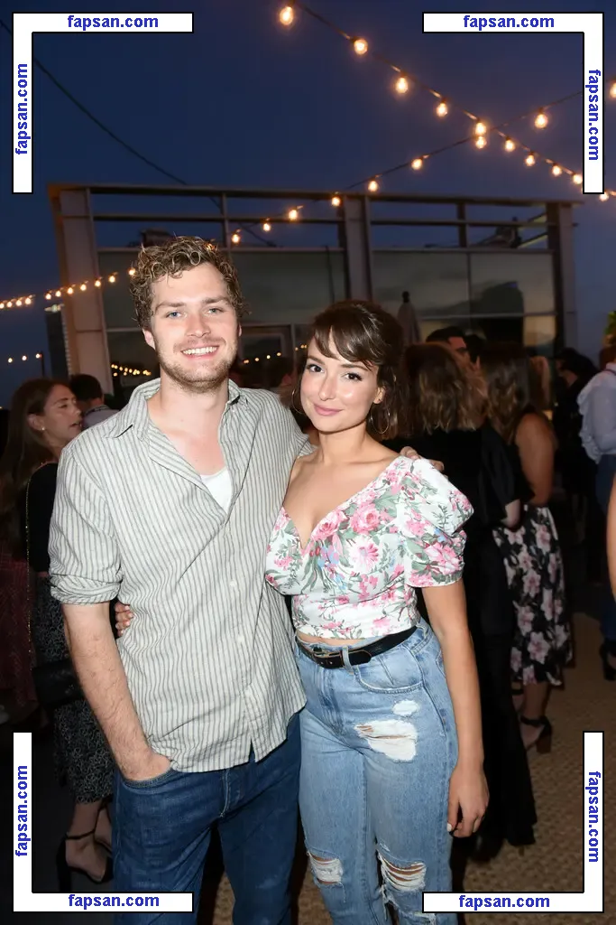 Milana Vayntrub голая фото #0476 с Онлифанс