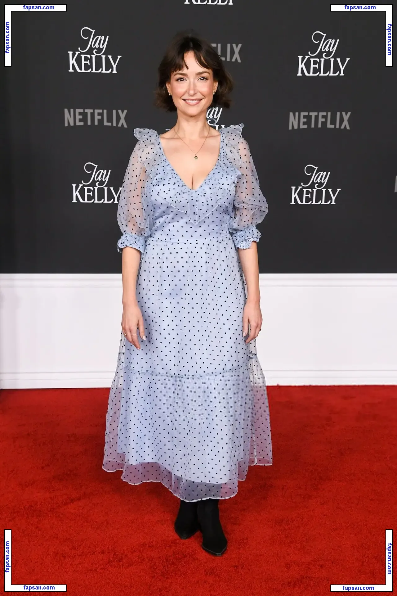 Milana Vayntrub nude photo #0553 from OnlyFans