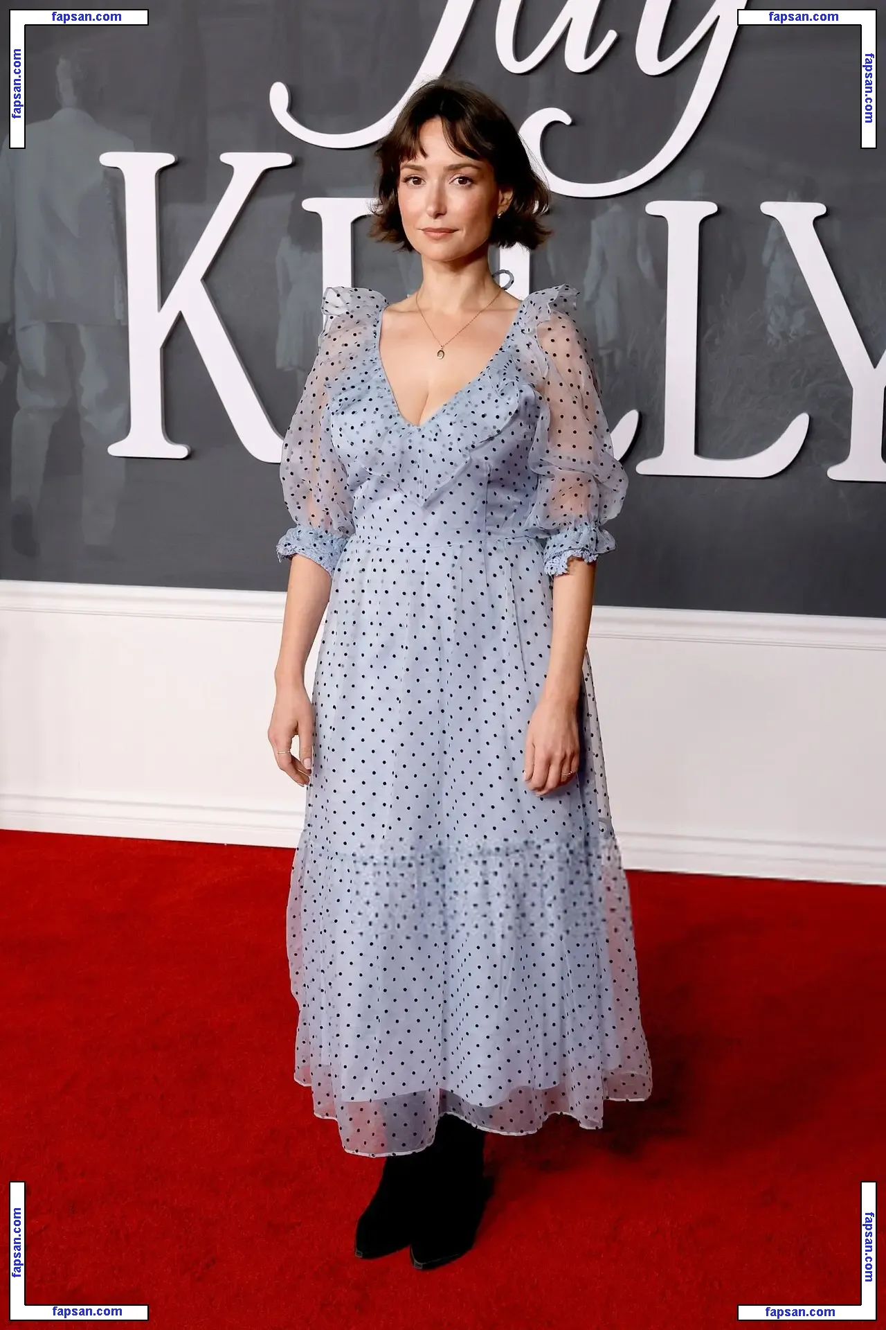 Milana Vayntrub nude photo #0559 from OnlyFans