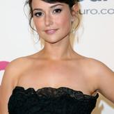 Milana Vayntrub голая #0037