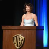 Milana Vayntrub голая #0489