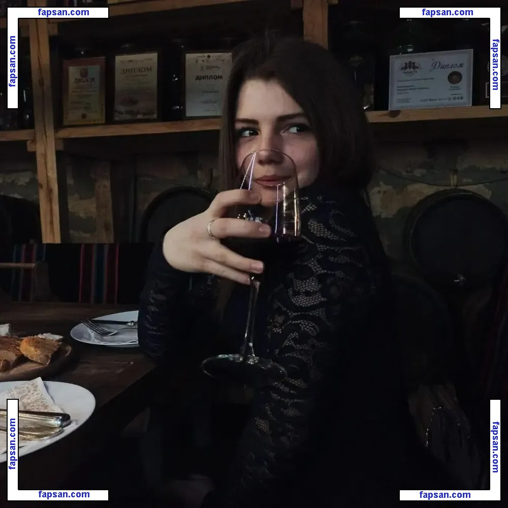 milana1love голая фото #0002 с Онлифанс