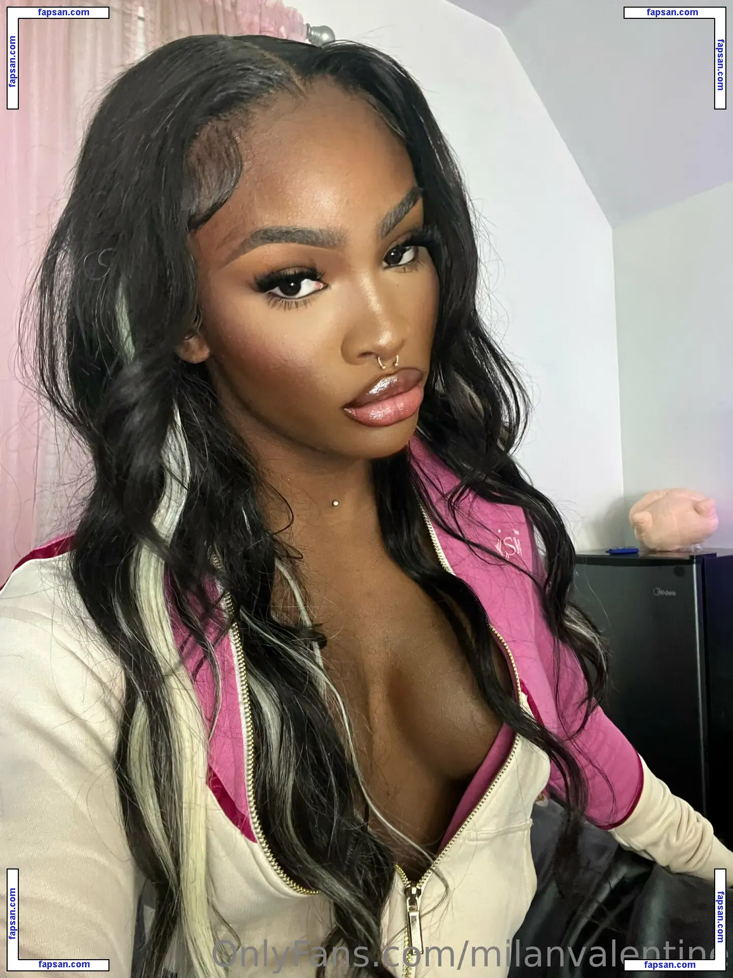 milanvalentine nude photo #0148 from OnlyFans