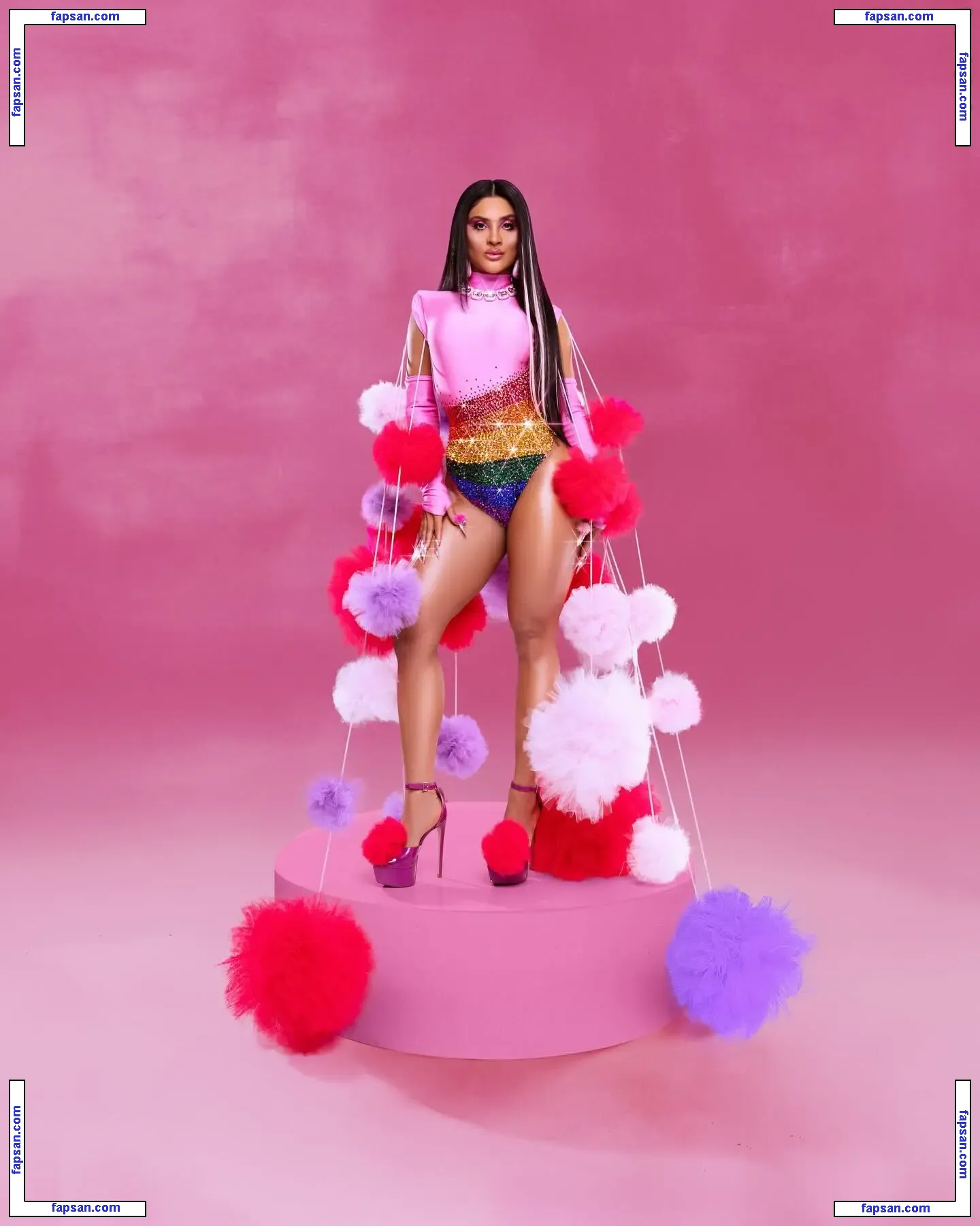 Mileide Mihaile голая фото #0020 с Онлифанс