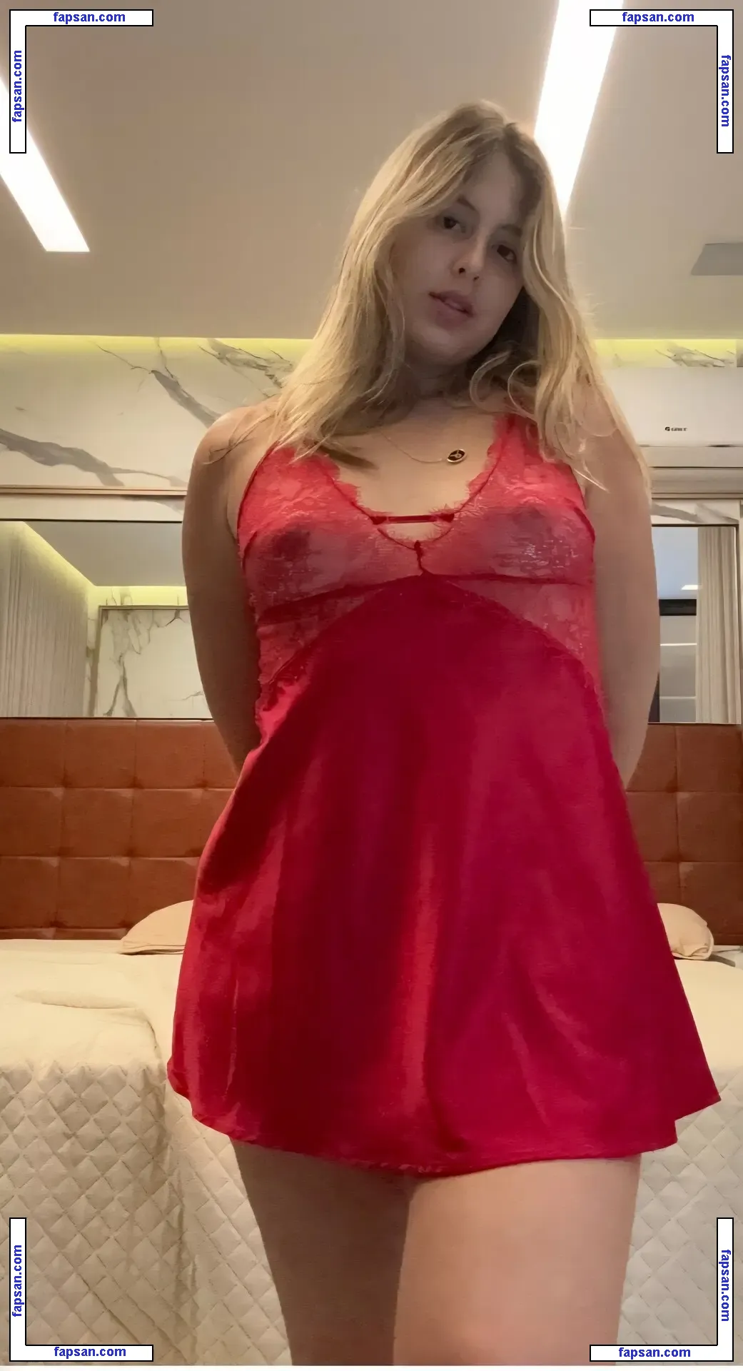 Milena Mariani голая фото #0043 с Онлифанс