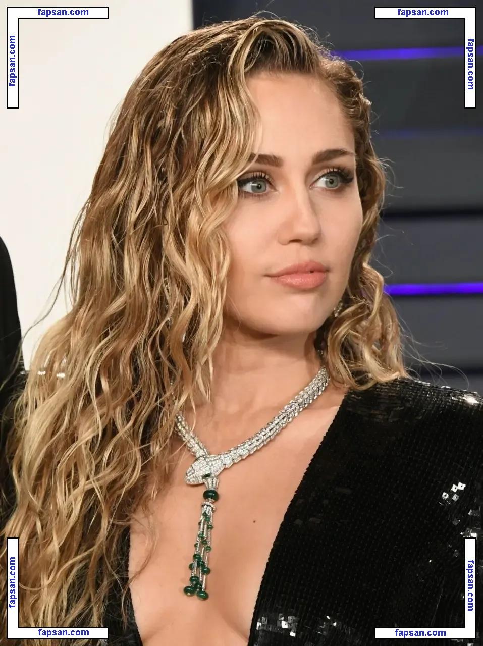 Miley Cyrus nude photo #0129 from OnlyFans