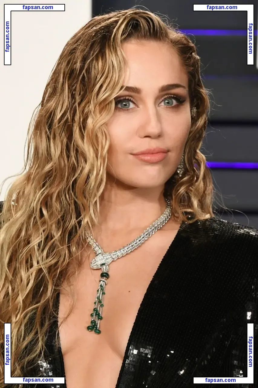 Miley Cyrus nude photo #0149 from OnlyFans