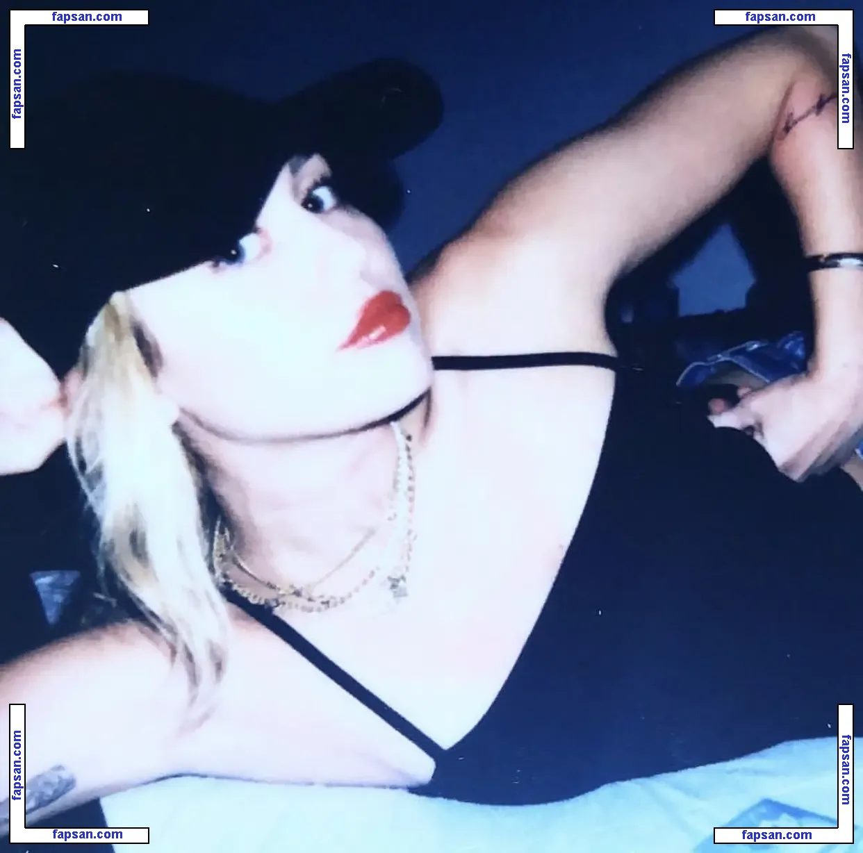 Miley Cyrus nude photo #0236 from OnlyFans