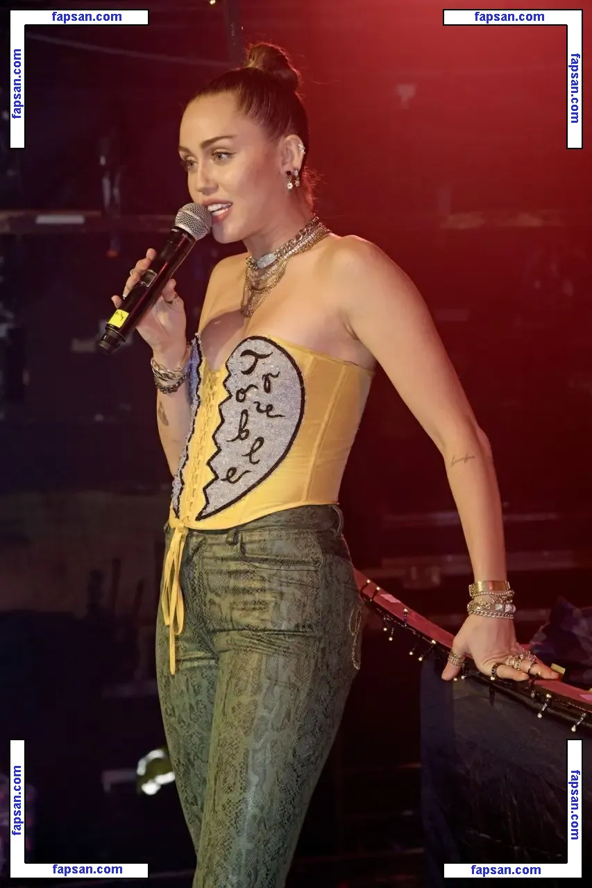 Miley Cyrus nude photo #0262 from OnlyFans