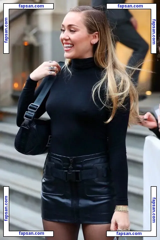 Miley Cyrus nude photo #0343 from OnlyFans