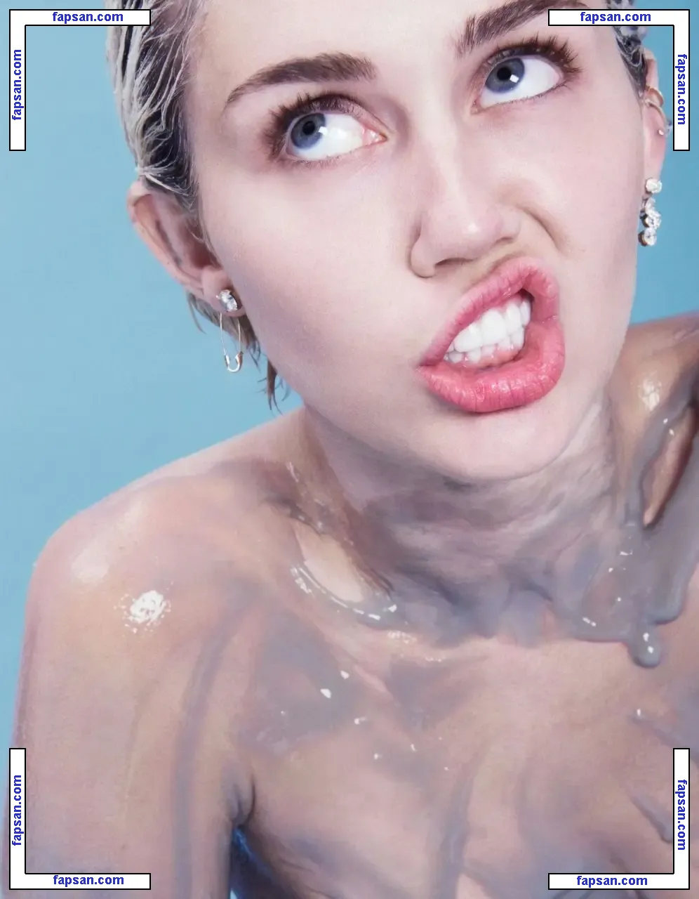 Miley Cyrus nude photo #0399 from OnlyFans