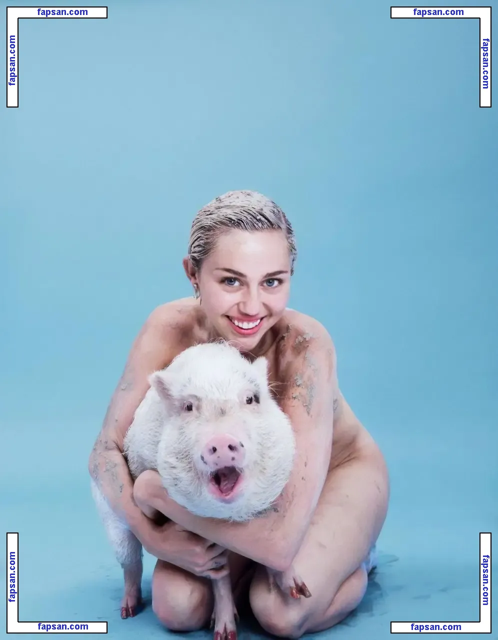 Miley Cyrus nude photo #0406 from OnlyFans