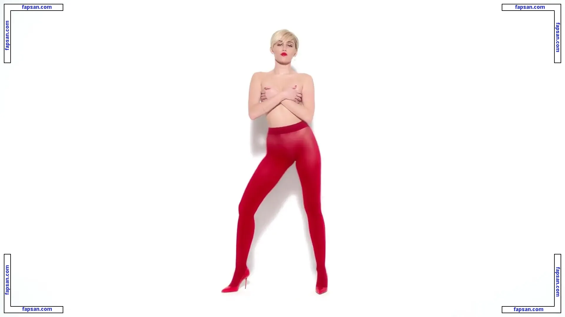 Miley Cyrus nude photo #0434 from OnlyFans