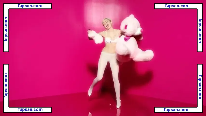 Miley Cyrus nude photo #0436 from OnlyFans