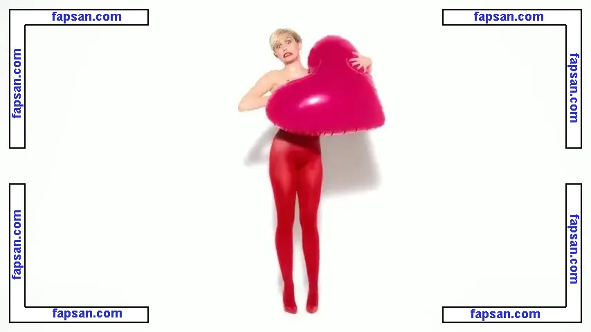 Miley Cyrus nude photo #0444 from OnlyFans