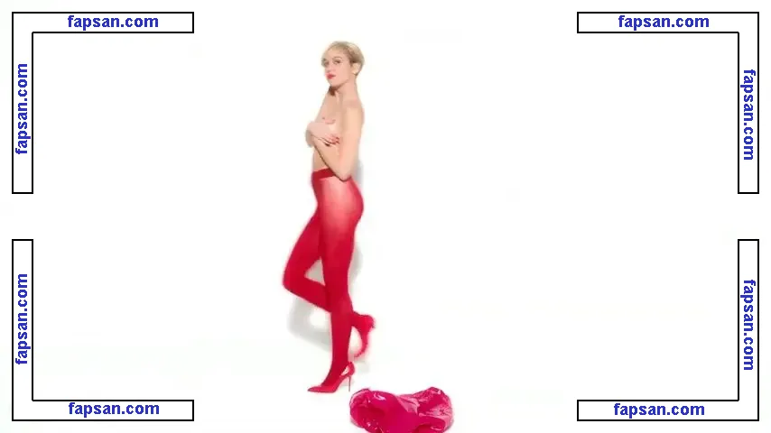 Miley Cyrus nude photo #0459 from OnlyFans