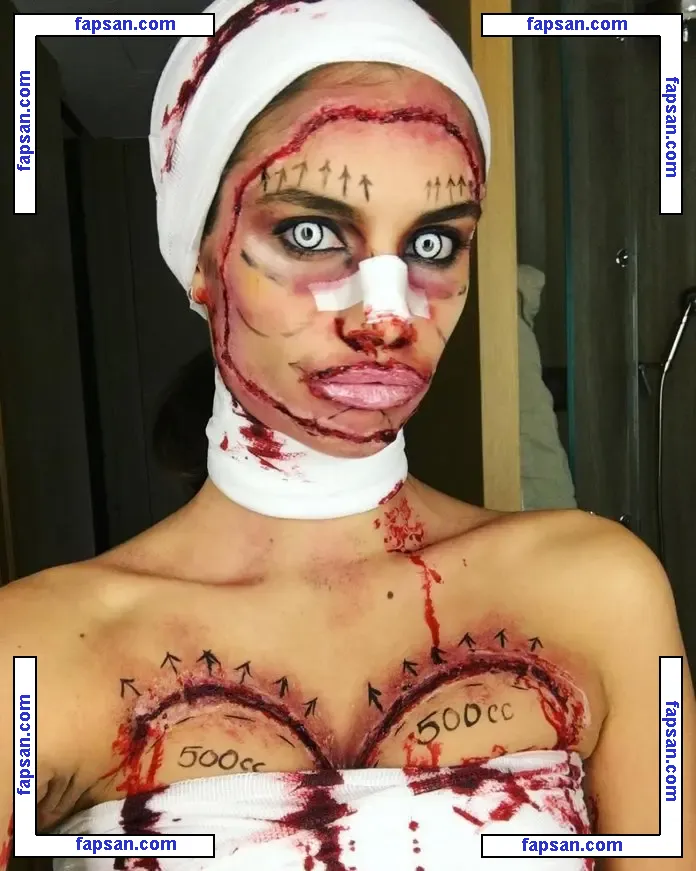 Miley Cyrus nude photo #0599 from OnlyFans